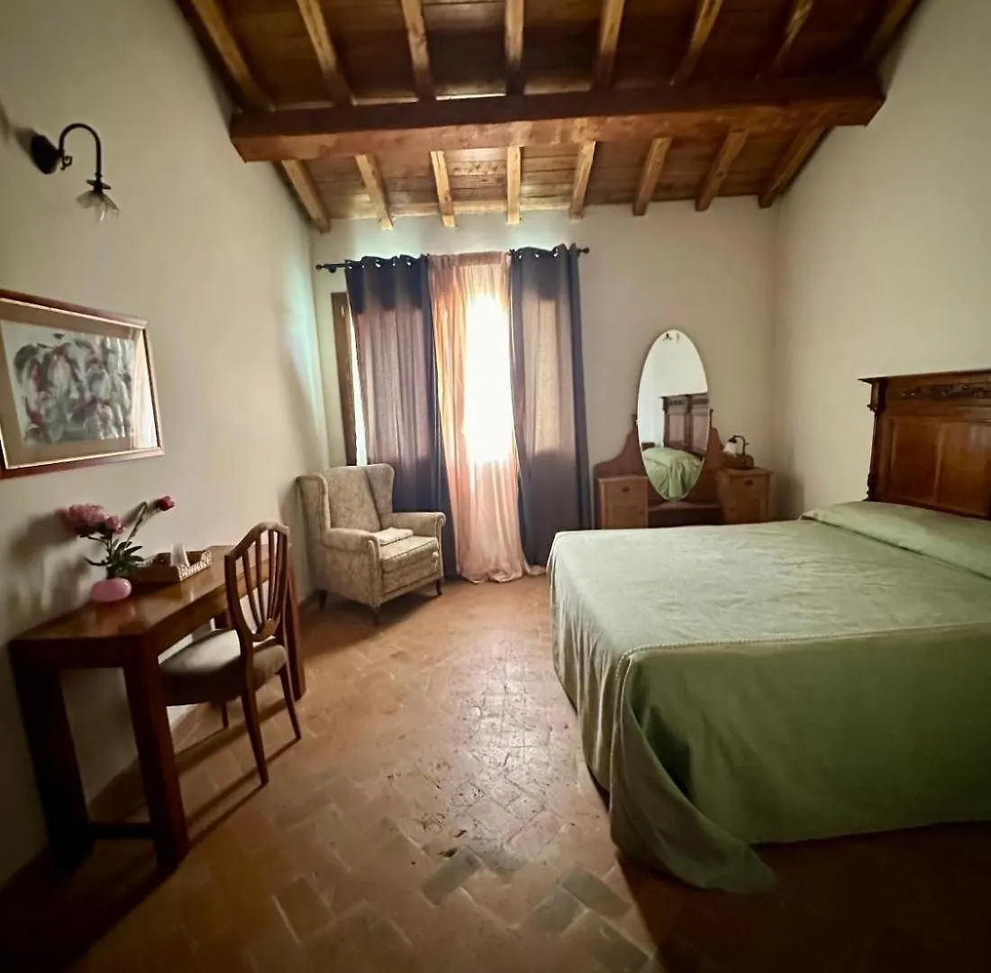 Room In Lodge - Bb Love - Country House, Room Rent- Roma Le Rughe Guest house