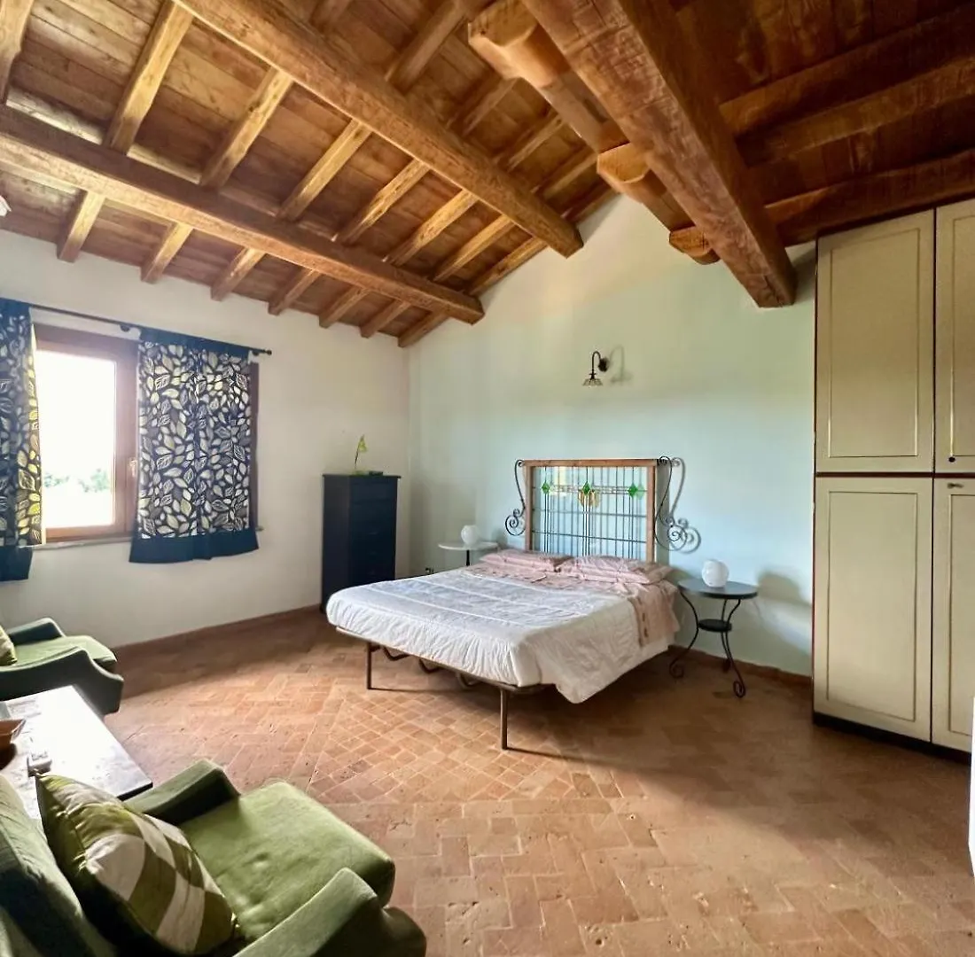 Guest house Room In Lodge - Bb Love - Country House, Room Rent- Roma Le Rughe
