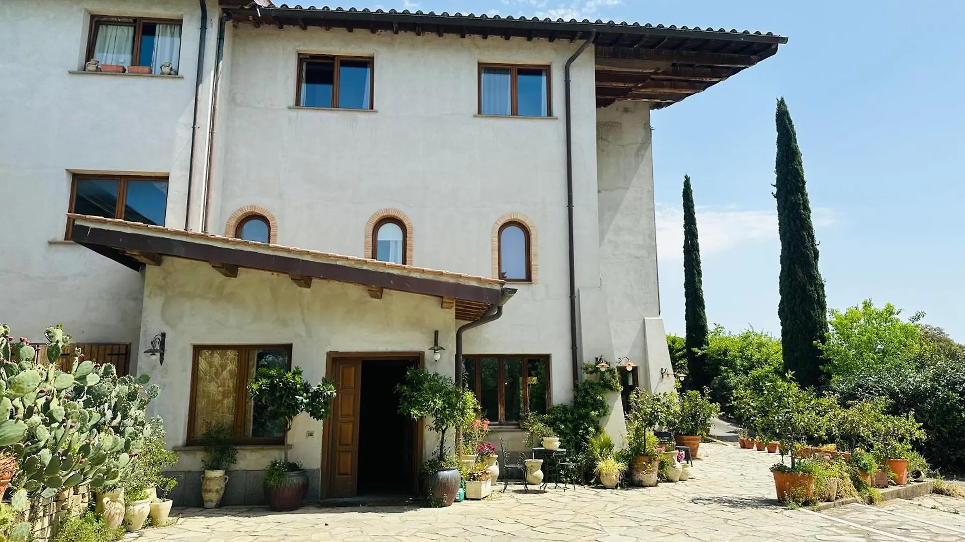 Guest house Room In Lodge - Bb Love - Country House, Room Rent- Roma Le Rughe