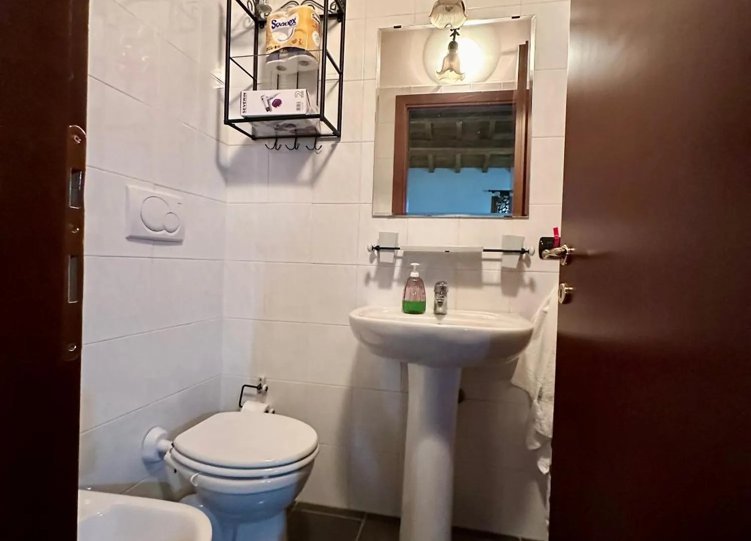 Room In Lodge - Bb Love - Country House, Room Rent- Roma Le Rughe Guest house