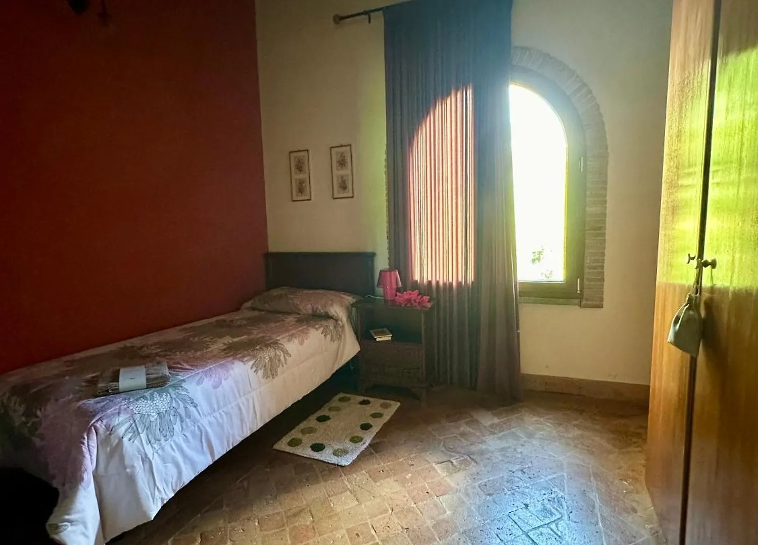 Room In Lodge - Bb Love - Country House, Room Rent- Roma Le Rughe 0*,  Italy